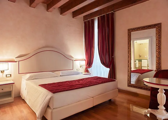 Отель Mazzanti 3*