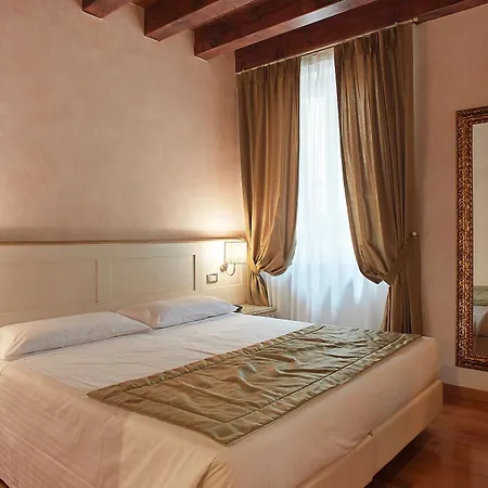 Hotel Mazzanti